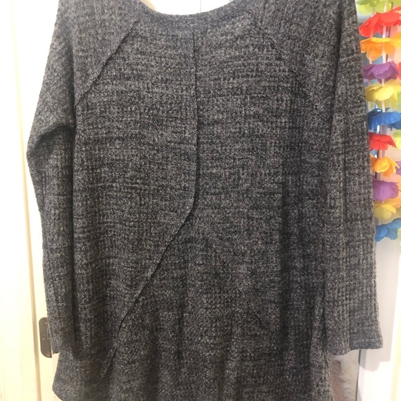 Sweater - Picture 4 of 4